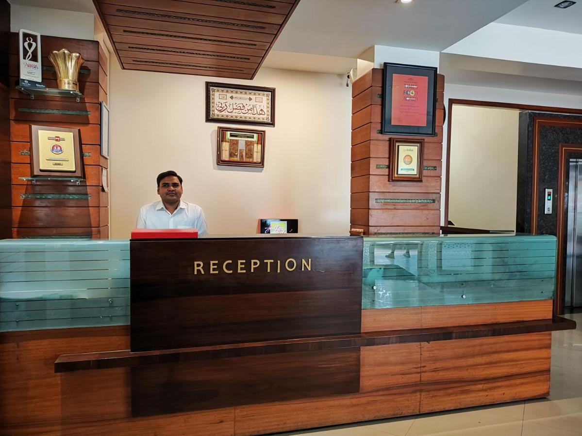 פנצ'גאני Jaffer Bhai'S Brickland Hotel מראה חיצוני תמונה