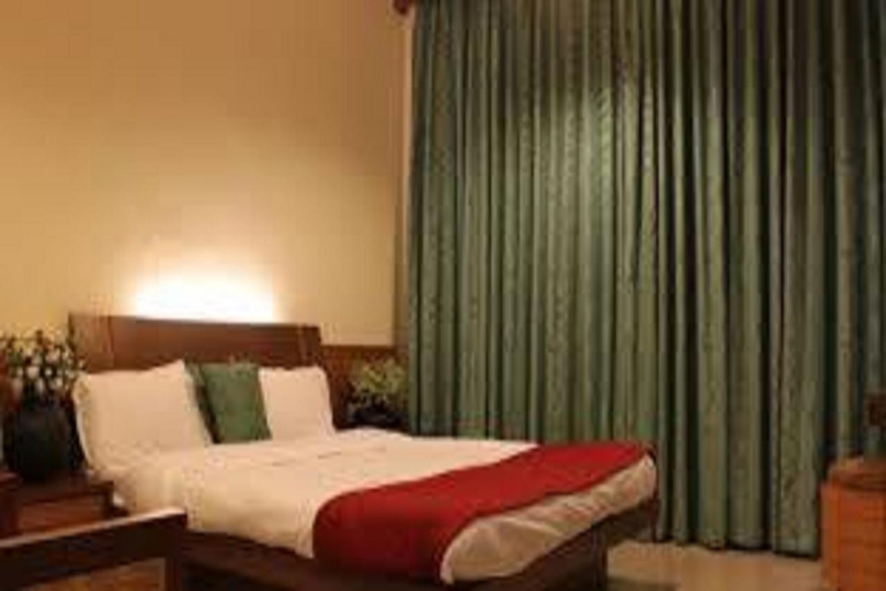 פנצ'גאני Jaffer Bhai'S Brickland Hotel מראה חיצוני תמונה